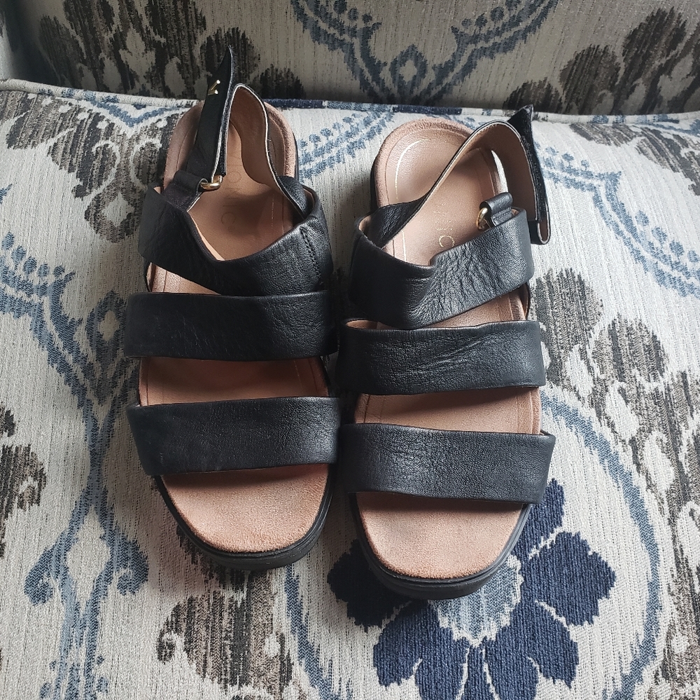 Vionic Keomi Sandals